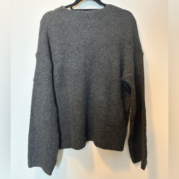 BP Women’s Size Large Knit Sweater Gray Acrylic Cozy Oversized Chunky V Neck - Picture 2 of 4